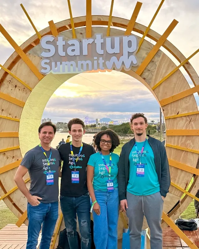 Time Digiliza no Startup Summit