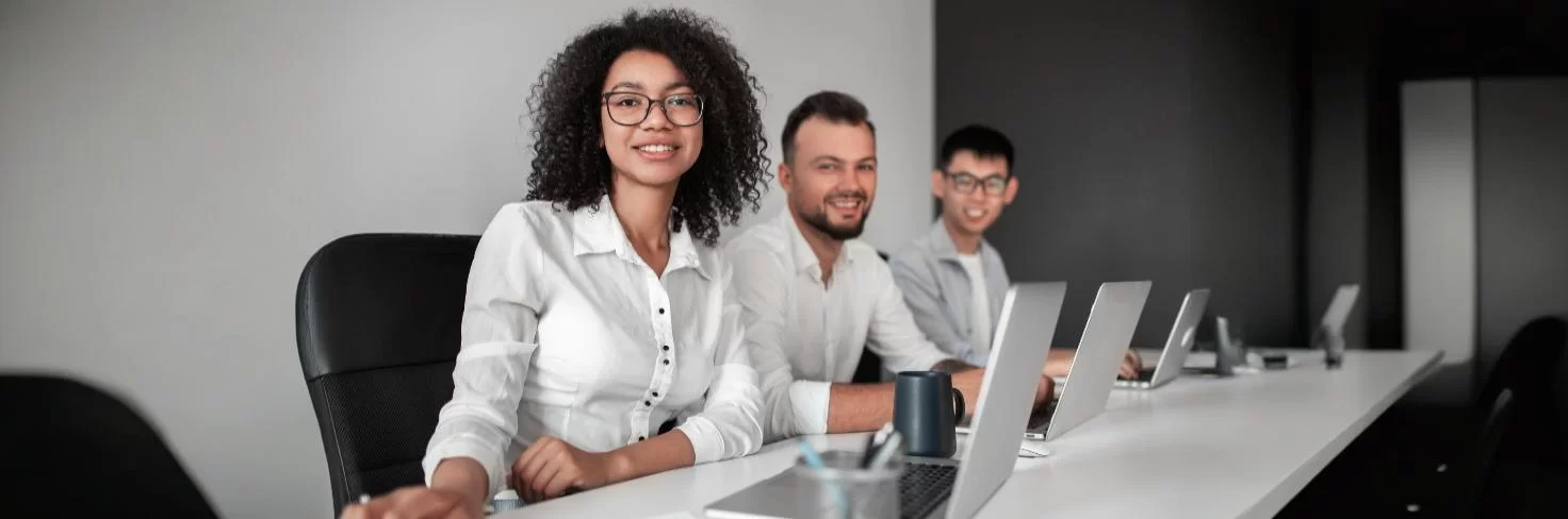 Profissionais elaborando a ultima DIRF