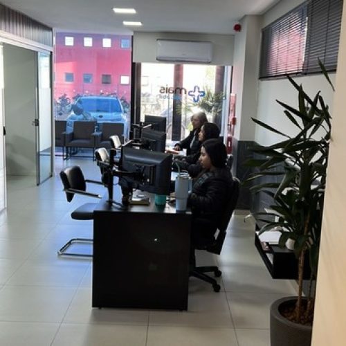 Escritório contábil Mais Contábil utilizando sistemas digitais